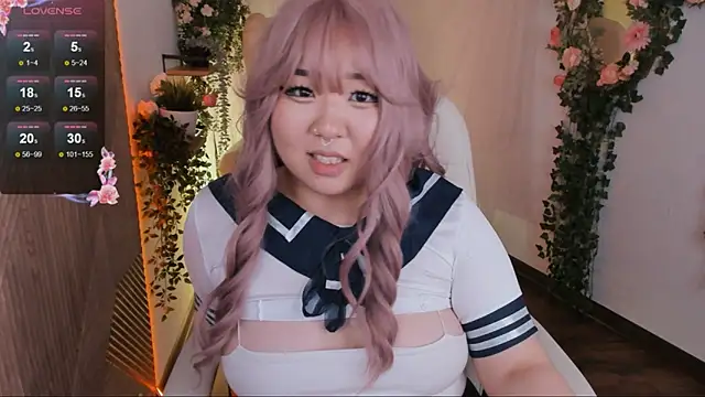 mei honey  online show from December 15, 8:04 pm