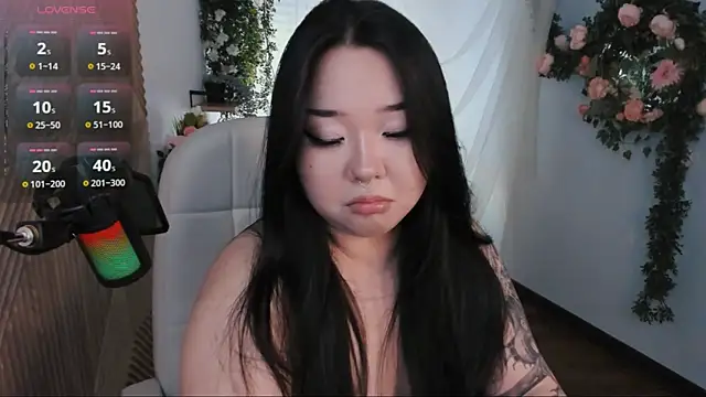 mei honey  online show from March 13, 1:29 pm