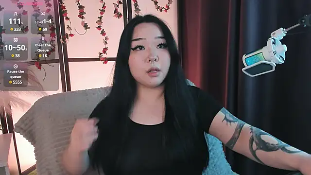 mei honey  online show from March 15, 2:01 pm