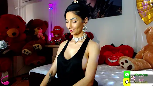 Snapshot of EvelynAisha chatting on March 21, 3:13 pm EvelynAisha online show from March 21, 3:13 pm