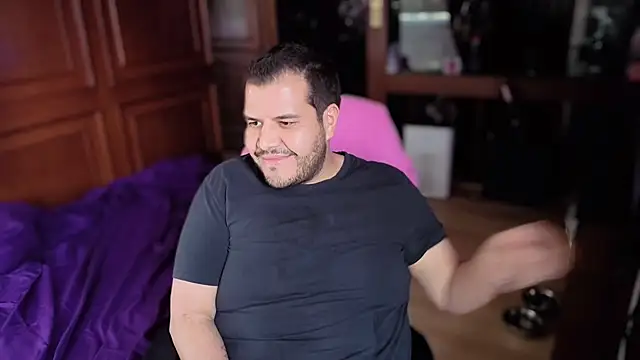 Snapshot of bearcloudcomputa chatting on February 15, 8:27 pm bearcloudcomputa online show from February 15, 8:27 pm