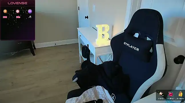 Brooklyn Bee online show from March 17, 10:17 pm