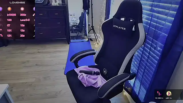 Brooklyn Bee online show from September 18, 8:11 pm