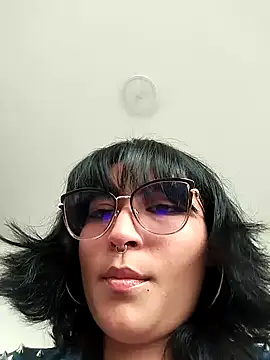 Snapshot of Pauilina chatting on January 8, 10:27 pm Pauilina online show from January 8, 10:27 pm