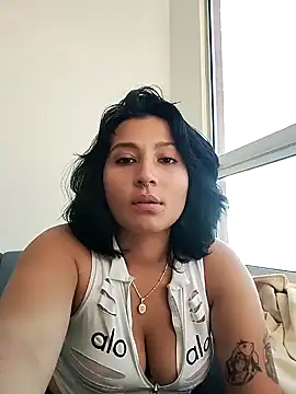 Snapshot of Pauilina chatting on January 18, 10:17 pm Pauilina online show from January 18, 10:17 pm