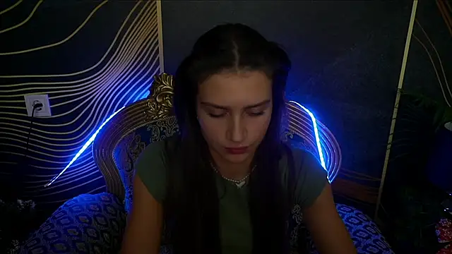 ValeryRoyale online show from December 10, 5:33 pm