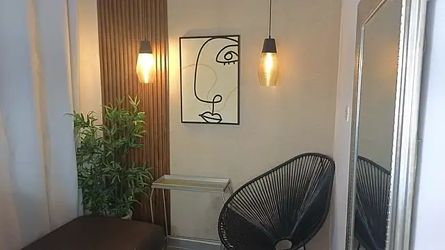 Dalila Sky online show from October 15, 11:10 am