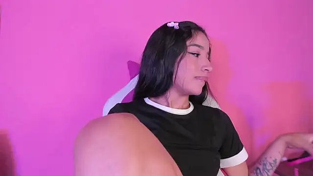 Snapshot of Mereo_leona chatting on December 11, 1:58 am Mereo leona online show from December 11, 1:58 am