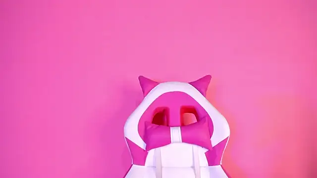 Snapshot of Mereo_leona chatting on December 14, 11:23 pm Mereo leona online show from December 14, 11:23 pm