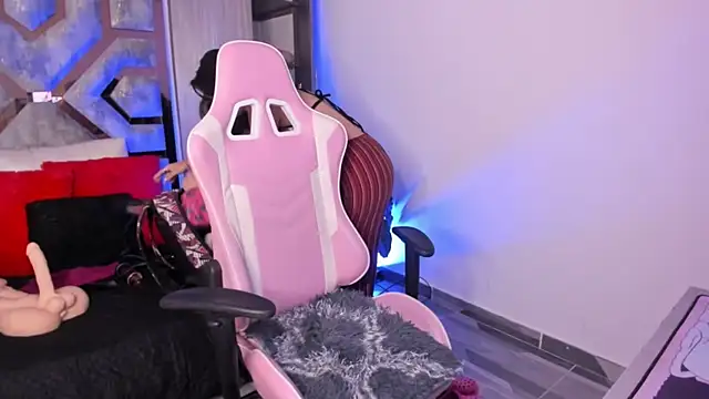 Snapshot of BRITHANY_SPARK chatting on March 5, 8:10 pm BRITHANY SPARK online show from March 5, 8:10 pm