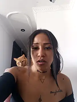 Snapshot of devi_black13_ chatting on January 29, 7:53 pm devi black13  online show from January 29, 7:53 pm