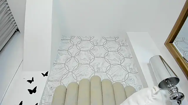 Snapshot of Foxy200__ chatting on December 27, 12:07 am Foxy200 online show from December 27, 12:07 am