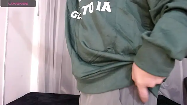 Snapshot of Im_Milan_Rs chatting on November 8, 3:39 am Im Milan Rs online show from November 8, 3:39 am