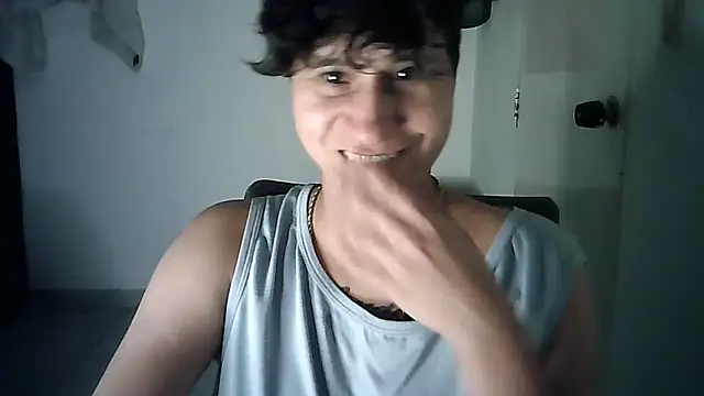 Snapshot of Im_Milan_Rs chatting on November 16, 4:07 am Im Milan Rs online show from November 16, 4:07 am