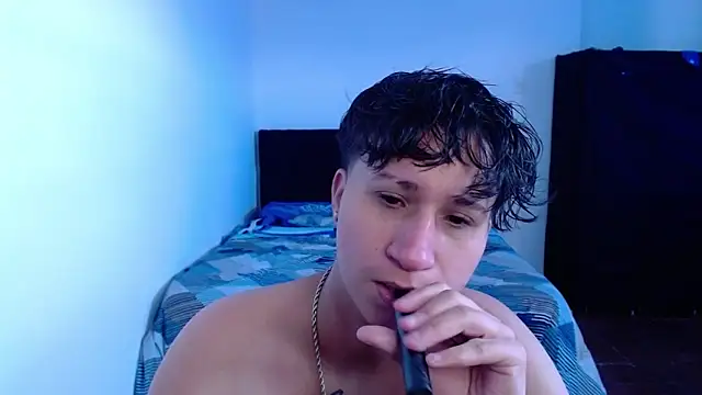Snapshot of Im_Milan_Rs chatting on June 10, 3:22 pm Im Milan Rs online show from June 10, 3:22 pm