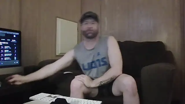 Snapshot of Edward_LongCock chatting on April 12, 4:50 am Edward LongCock online show from April 12, 4:50 am