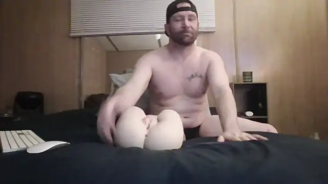 Snapshot of Edward_LongCock chatting on May 3, 4:29 am Edward LongCock online show from May 3, 4:29 am