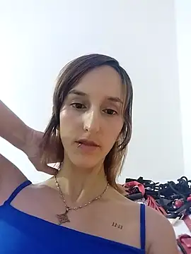 Snapshot of Ambar_Roux_ chatting on November 12, 2:01 am Ambar Roux online show from November 12, 2:01 am