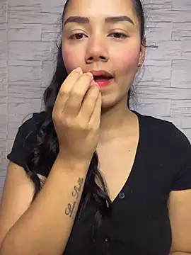 Snapshot of _Luana chatting on May 23, 2:06 am Luana online show from May 23, 2:06 am