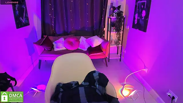 Bunny  of love online show from December 3, 12:16 pm