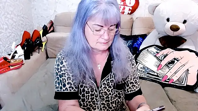 Snapshot of SiberiabBerry chatting on April 23, 1:07 am SiberiabBerry online show from April 23, 1:07 am