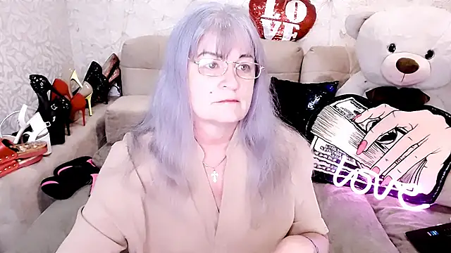 Snapshot of SiberiabBerry chatting on April 26, 11:57 pm SiberiabBerry online show from April 26, 11:57 pm