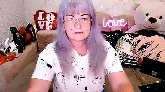 Snapshot of SiberiabBerry chatting on May 4, 9:11 pm SiberiabBerry online show from May 4, 9:11 pm