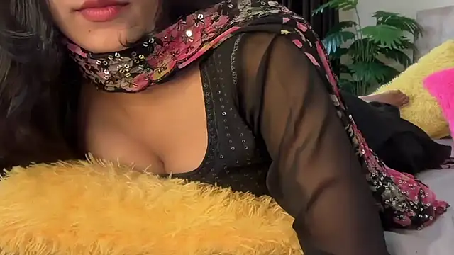 Snapshot of sexy_m23 chatting on October 6, 3:37 am sexy m23 online show from October 6, 3:37 am