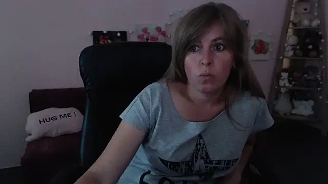 Hot Milady online show from June 26, 7:13 am