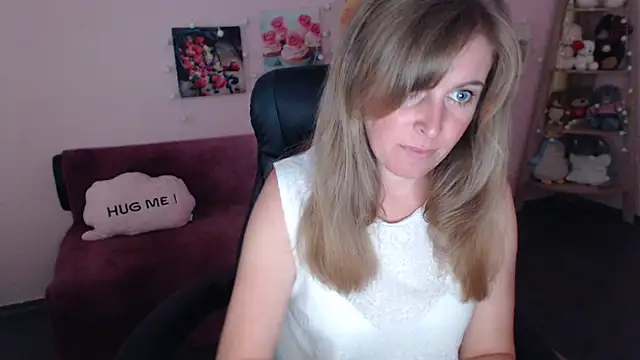 Hot Milady online show from July 27, 7:15 am