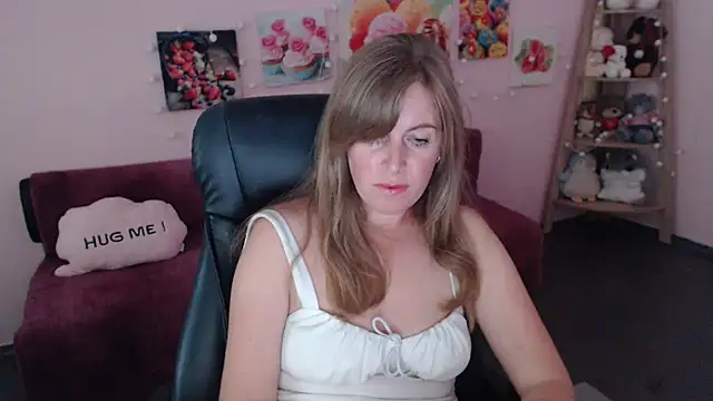 Hot Milady online show from July 28, 7:37 am
