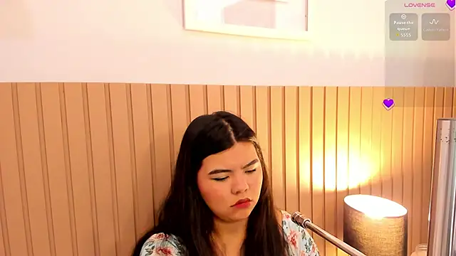 klhoe boobs online show from February 8, 4:05 am