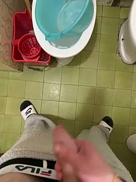 Snapshot of Miky_21 chatting on April 5, 12:41 am Miky 21 online show from April 5, 12:41 am