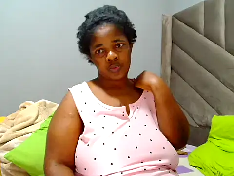 Hips2seyy86 online show from December 15, 3:33 am