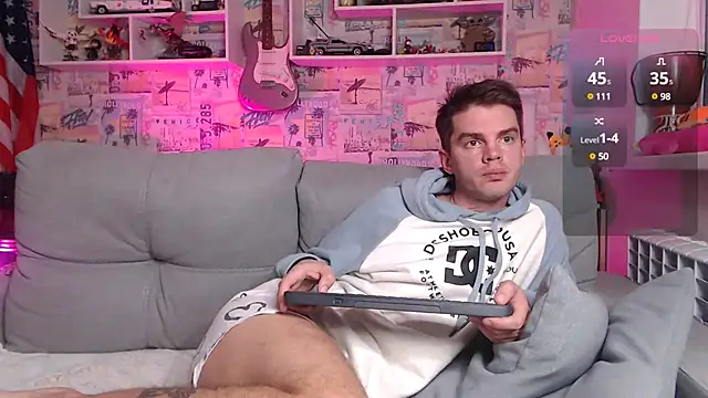 Snapshot of Mike_Burn chatting on December 8, 3:02 pm Mike Burn online show from December 8, 3:02 pm