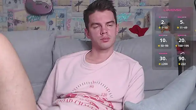 Snapshot of Mike_Burn chatting on December 15, 3:09 pm Mike Burn online show from December 15, 3:09 pm