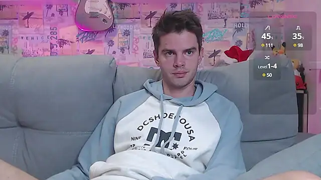 Snapshot of Mike_Burn chatting on December 16, 2:38 pm Mike Burn online show from December 16, 2:38 pm