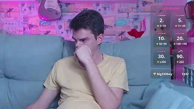 Snapshot of Mike_Burn chatting on December 25, 3:49 pm Mike Burn online show from December 25, 3:49 pm