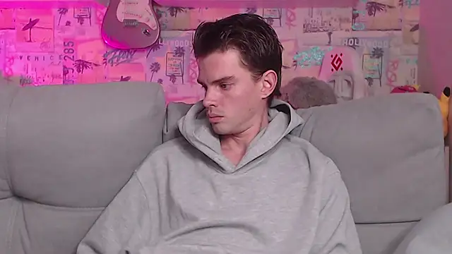 Snapshot of Mike_Burn chatting on February 10, 11:15 am Mike Burn online show from February 10, 11:15 am