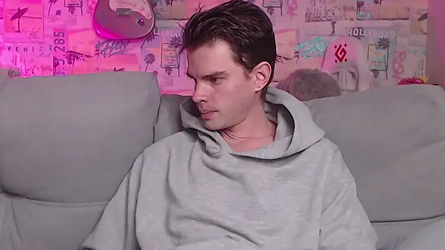 Snapshot of Mike_Burn chatting on February 12, 11:18 am Mike Burn online show from February 12, 11:18 am