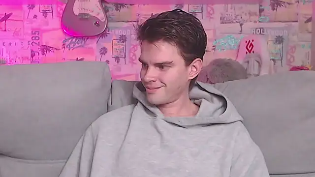 Snapshot of Mike_Burn chatting on February 13, 10:23 am Mike Burn online show from February 13, 10:23 am