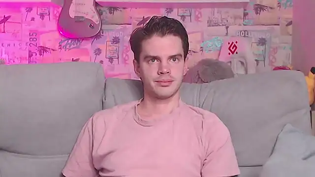 Snapshot of Mike_Burn chatting on February 15, 1:16 pm Mike Burn online show from February 15, 1:16 pm