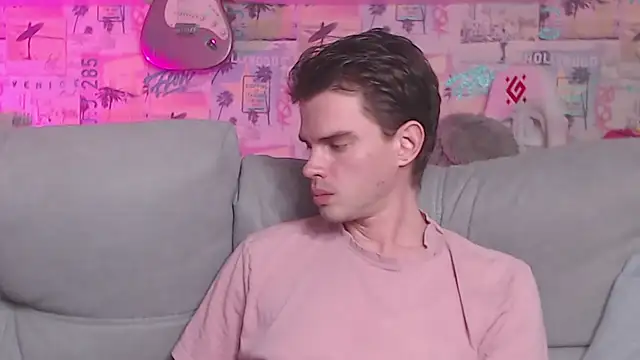 Snapshot of Mike_Burn chatting on February 15, 4:23 pm Mike Burn online show from February 15, 4:23 pm