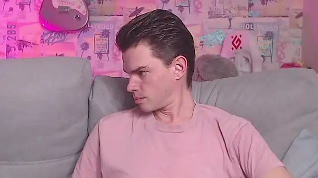 Snapshot of Mike_Burn chatting on February 16, 2:21 pm Mike Burn online show from February 16, 2:21 pm