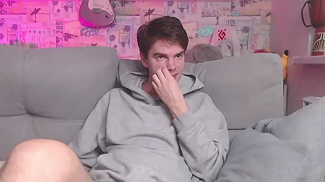 Snapshot of Mike_Burn chatting on February 26, 11:41 am Mike Burn online show from February 26, 11:41 am