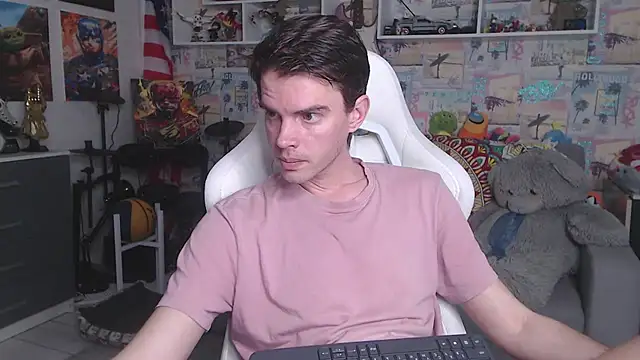 Snapshot of Mike_Burn chatting on March 4, 10:57 am Mike Burn online show from March 4, 10:57 am