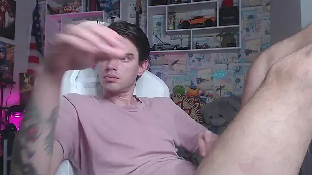 Snapshot of Mike_Burn chatting on March 4, 5:13 pm Mike Burn online show from March 4, 5:13 pm