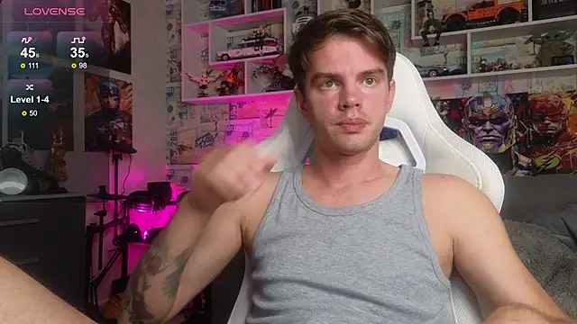 Snapshot of Mike_Burn chatting on October 13, 12:05 pm Mike Burn online show from October 13, 12:05 pm