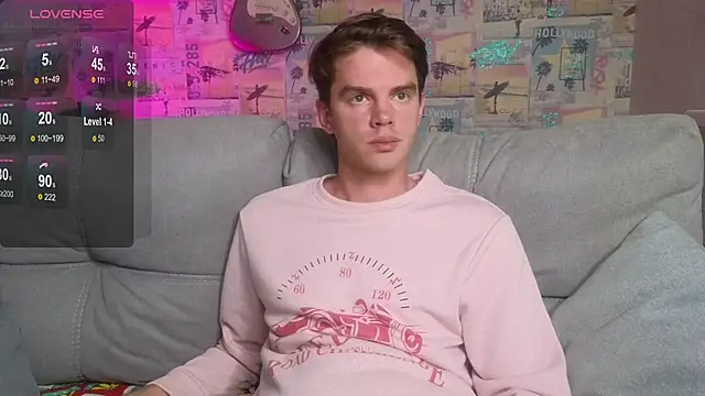 Snapshot of Mike_Burn chatting on October 17, 12:08 pm Mike Burn online show from October 17, 12:08 pm