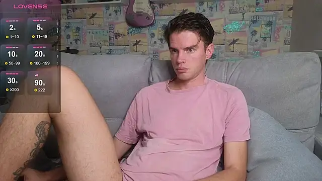 Snapshot of Mike_Burn chatting on October 19, 11:22 am Mike Burn online show from October 19, 11:22 am